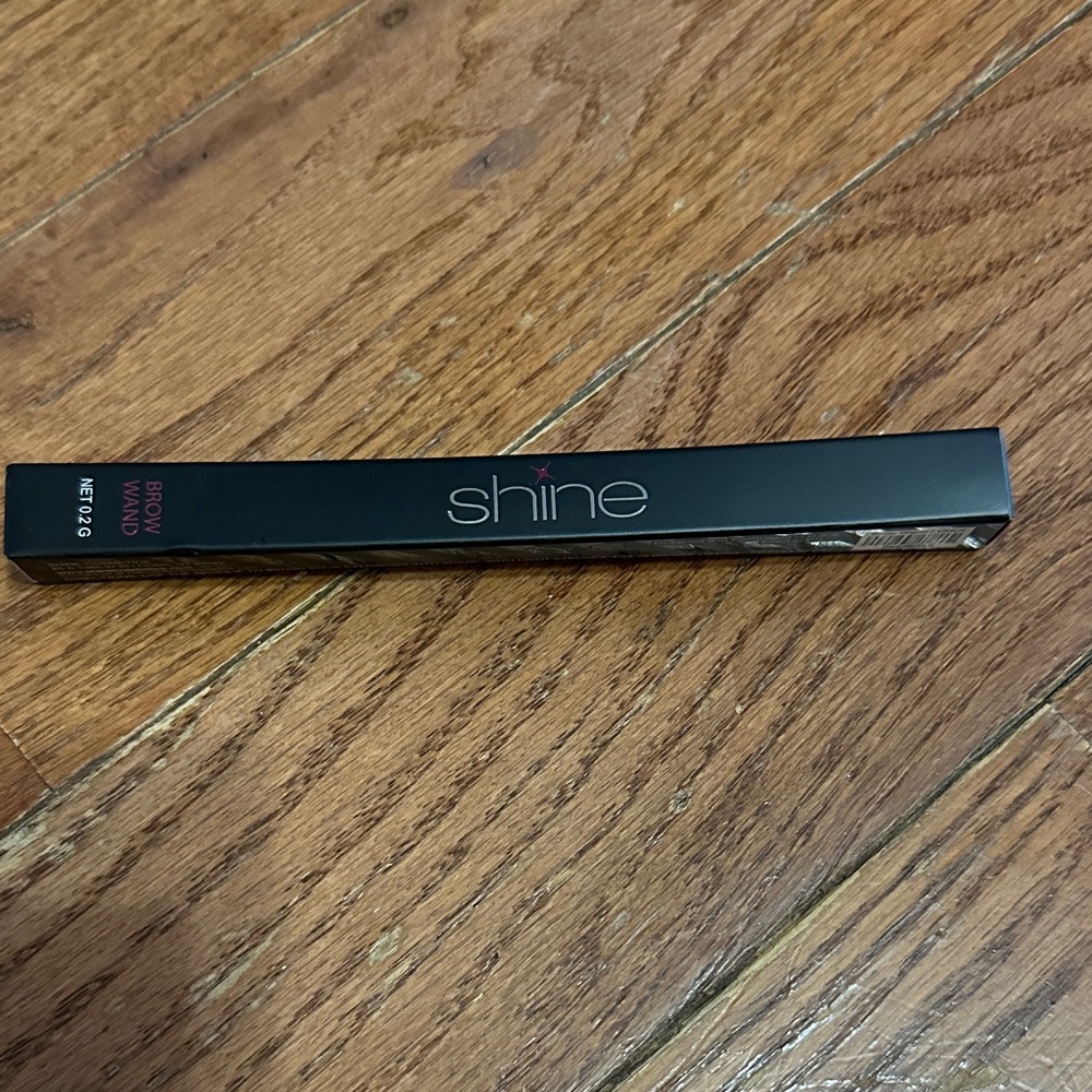 💜2/$10 Bundle Deal💜 NWT Shine Brow Wand in Virtue